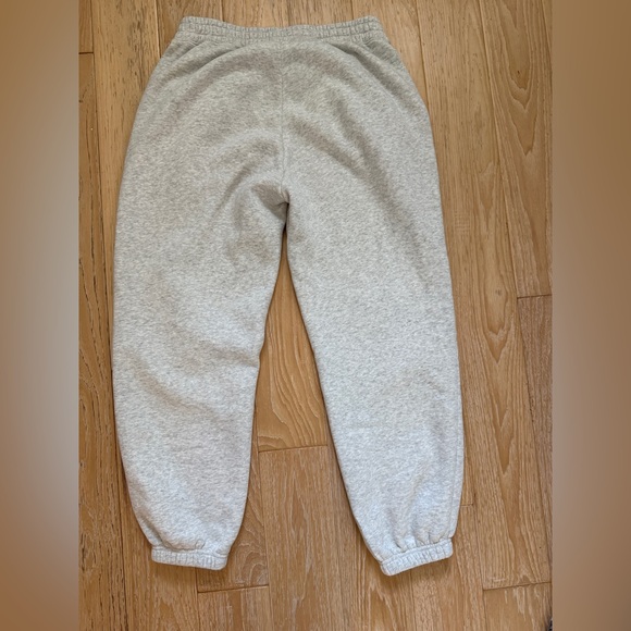 Abercrombie and Fitch women's essentials sweatpants size M gray cozy lounge cute - Picture 8 of 8
